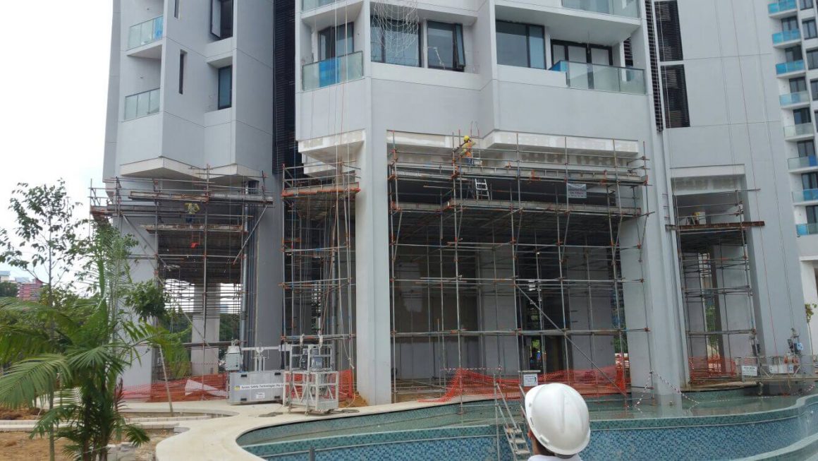 Birdcage scaffold @ The Crest (1)